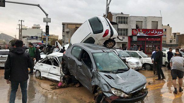 İran, sel felaketinde orduyu sahaya sürüyor
