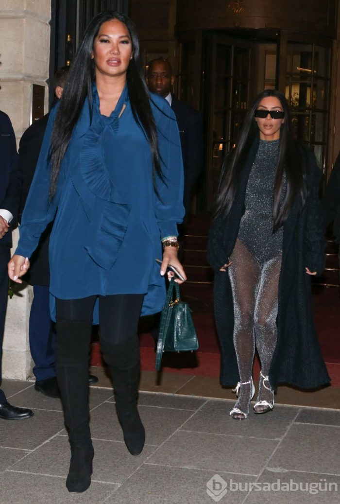 Kim Kardashian'ın Paris'te akşam yemeği stili