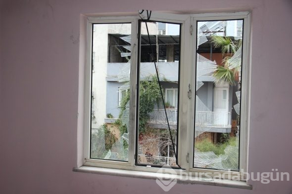 Bu binayı deprem ya da savaş değil, hırsızlar bu hale getirdi
