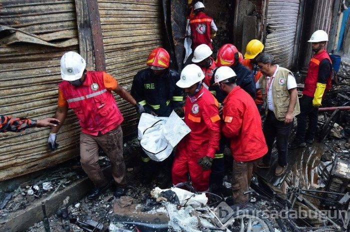 Bangladeş'te tarihi bölgede yangın: 69 ölü