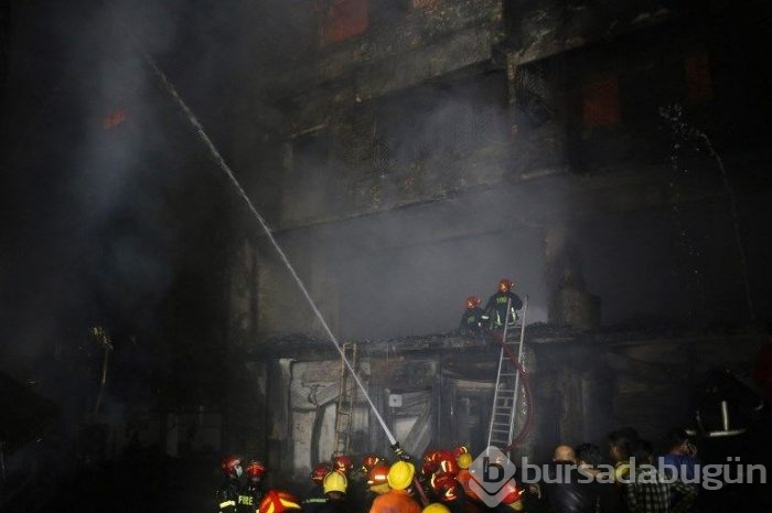 Bangladeş'te tarihi bölgede yangın: 69 ölü