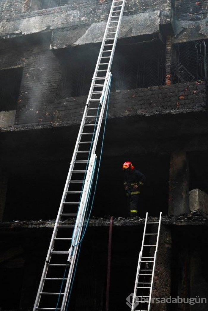 Bangladeş'te tarihi bölgede yangın: 69 ölü
