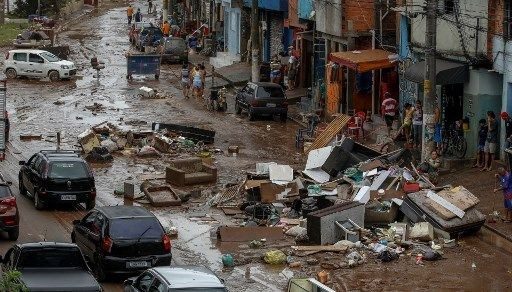 Brezilya'daki şiddetli yağışlar 12 can aldı