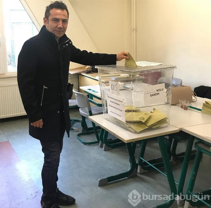 Ünlü isimler de sandık başındaydı!
