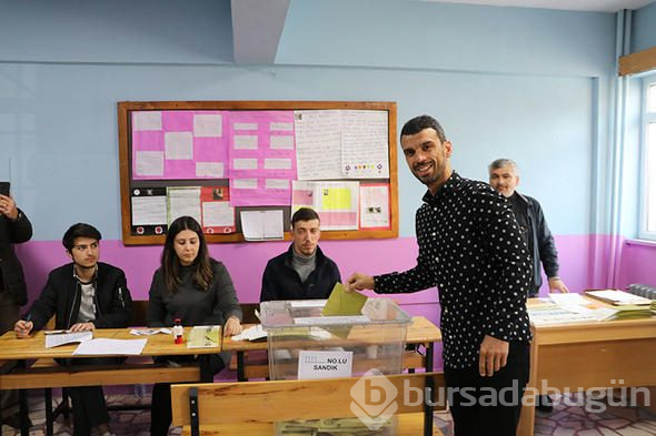Siyasiler oyunu kullandı
