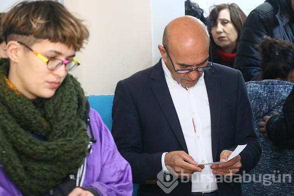 Siyasiler oyunu kullandı
