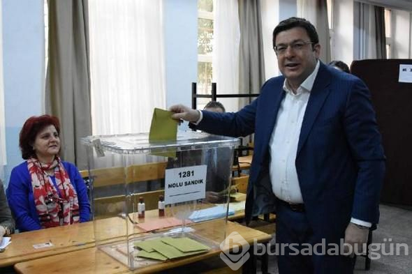 Siyasiler oyunu kullandı
