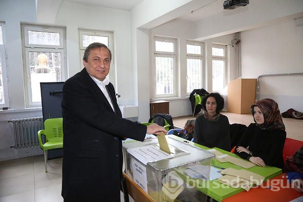 Siyasiler oyunu kullandı
