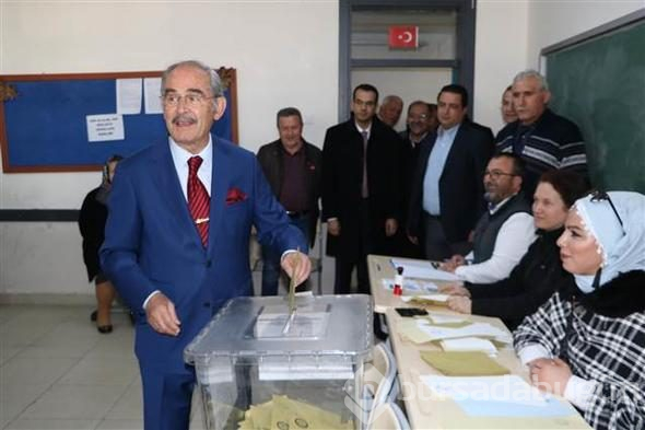 Siyasiler oyunu kullandı
