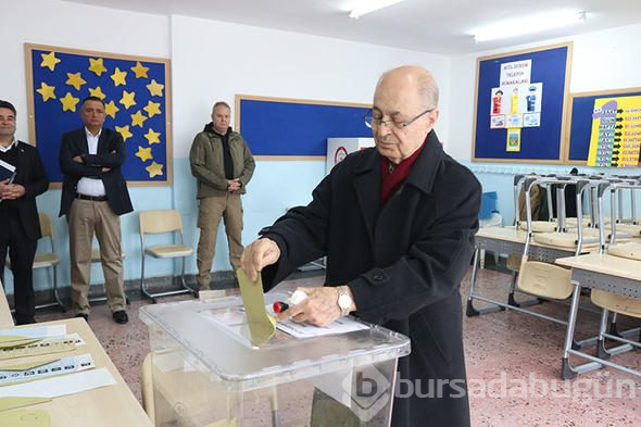 Siyasiler oyunu kullandı
