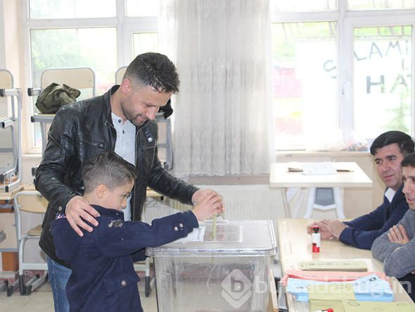 Türkiye sandık başında!