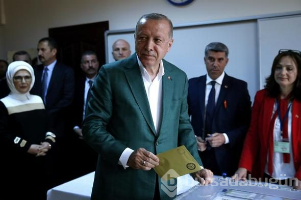 Dünya seçimleri böyle gördü!
