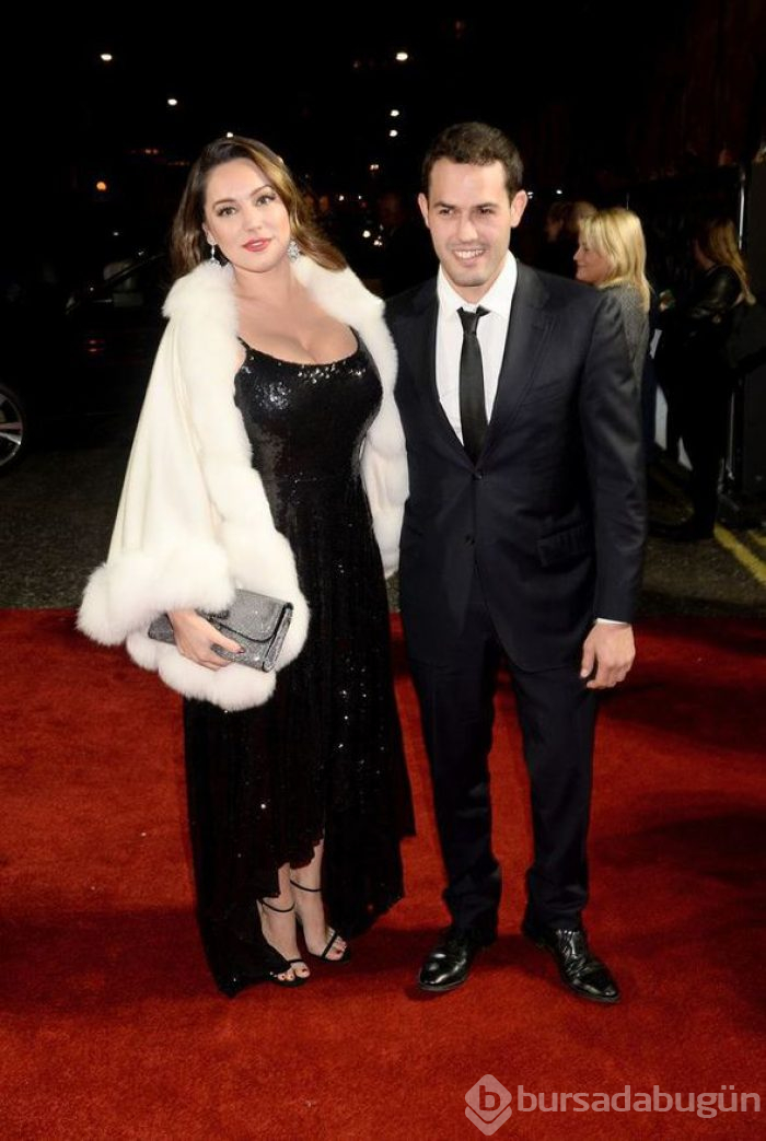 Yunus Özdiken de soruları duymazlıktan geldi.

Kelly Brook'tan dördüncü yıl kutlaması
