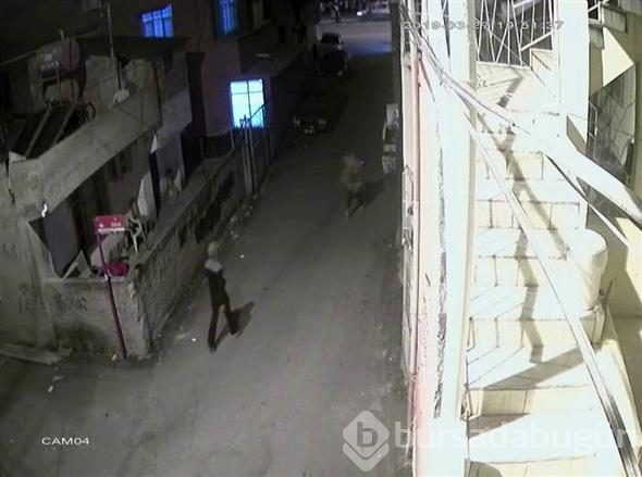 Genç kadına dehşeti yaşattı, arkadaşına hediye etti
