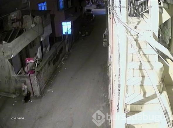 Genç kadına dehşeti yaşattı, arkadaşına hediye etti
