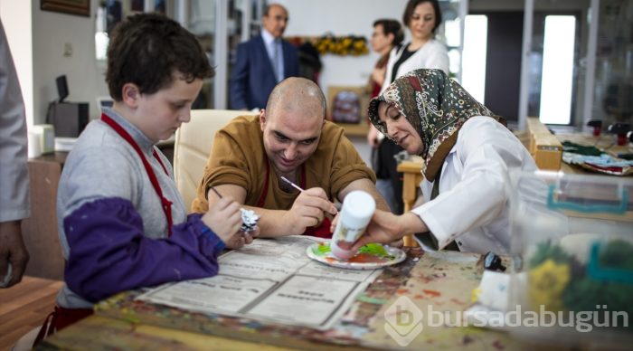 Aileler otizmli çocuklarının toplumda kabul görmesini istiyor
