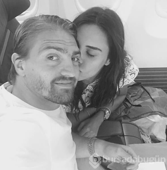Caner Erkin eşi Şükran Ovalı'nın doğum gününü kutladı
