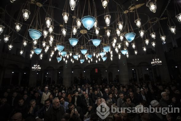 Miraç Kandili'nde camilere akın
