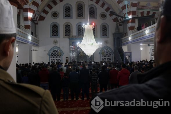 Miraç Kandili'nde camilere akın
