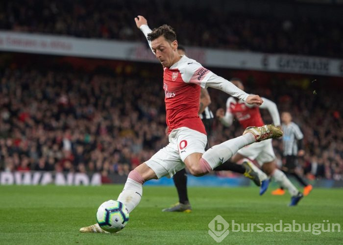 Bollywood yıldızı Shah Rukh Khan'ın Mesut Özil hayranlığı