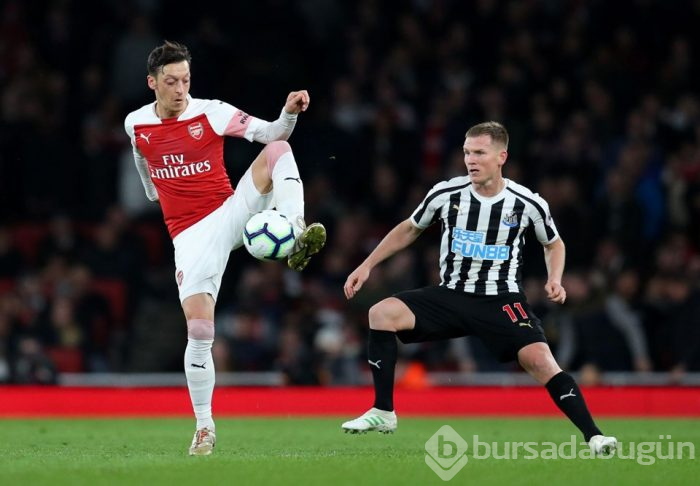 Bollywood yıldızı Shah Rukh Khan'ın Mesut Özil hayranlığı