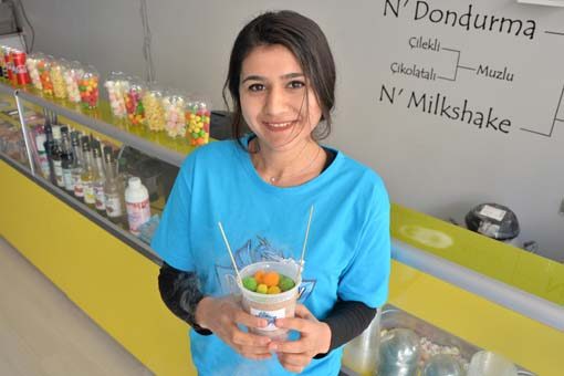 Yiyenin ağzından duman çıkıyor!
