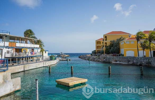 Karayiplerin en renki adası Curaçao
