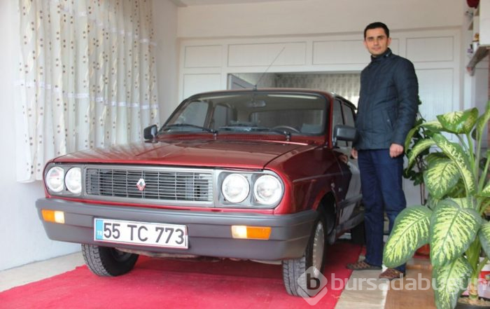 1999 model Toros otomobilini evinde saklıyor