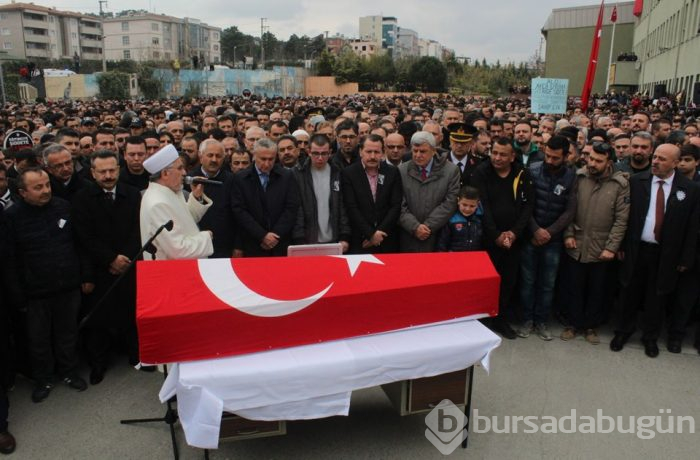 Öğrencisinin öldürdüğü öğretmen için toplandılar