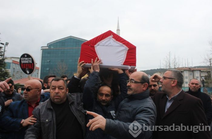 Öğrencisinin öldürdüğü öğretmen için toplandılar