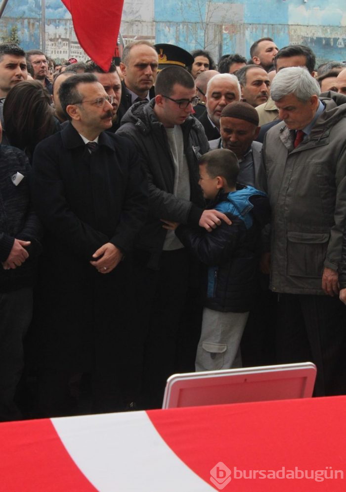 Öğrencisinin öldürdüğü öğretmen için toplandılar