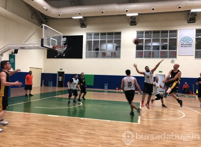 Bursa Tek Pota kasırgası esiyor