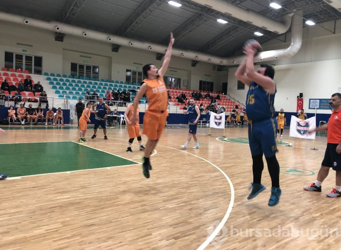 Bursa Tek Pota kasırgası esiyor