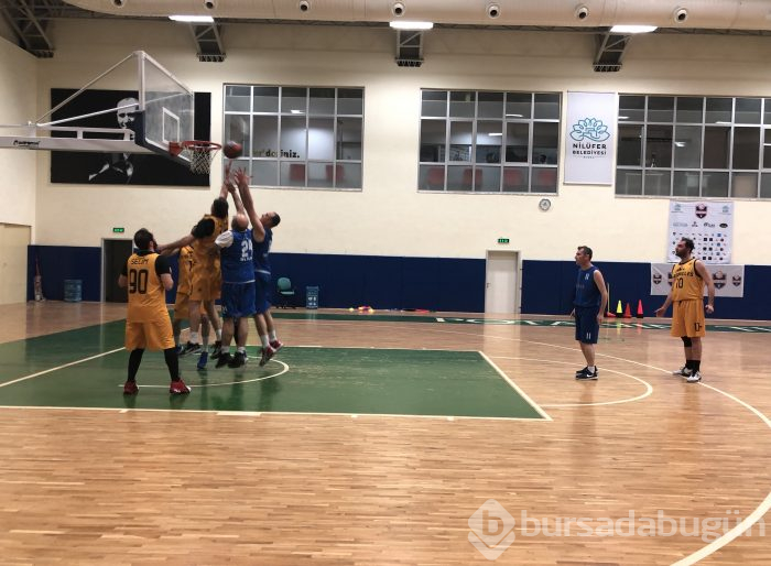Bursa Tek Pota kasırgası esiyor
