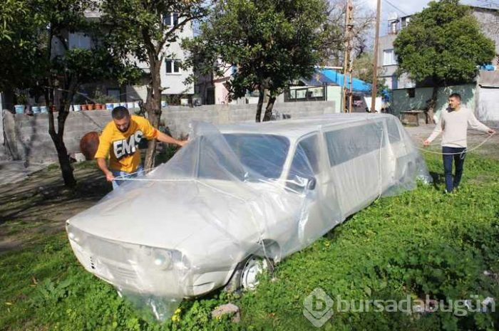 Düğünü için 1978 model otomobili demirle uzatıp limuzine dönüştürdü
