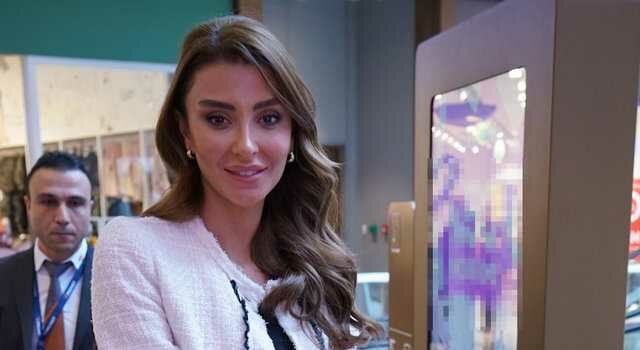 Özge Ulusoy sevgilisi Faruk Çolakoğlu ile görüntülendi
