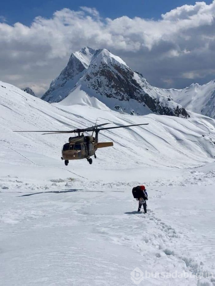 Cilo Dağı'nda zirve yaptılar, dönüşte helikopterle alındılar