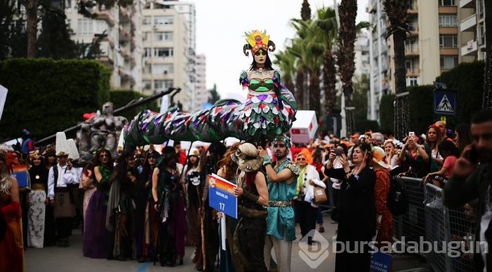 Adana'da Portakal Çiçeği Karnavalı renkli görüntülerle sona erdi

