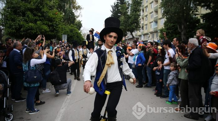 Adana'da Portakal Çiçeği Karnavalı renkli görüntülerle sona erdi
