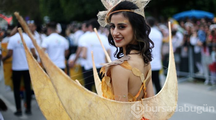 Adana'da Portakal Çiçeği Karnavalı renkli görüntülerle sona erdi
