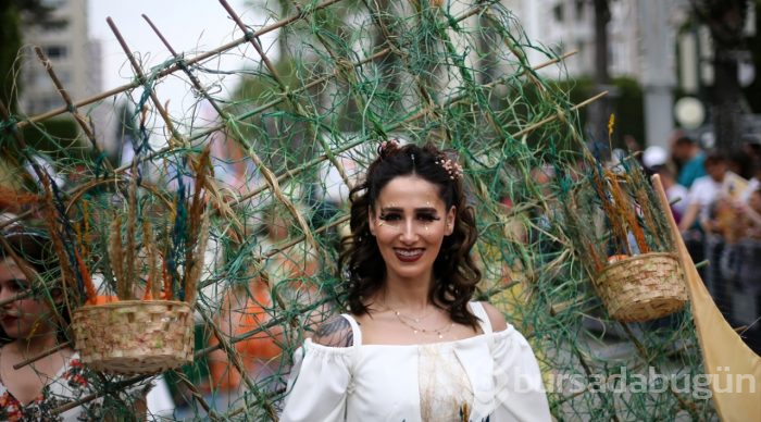 Adana'da Portakal Çiçeği Karnavalı renkli görüntülerle sona erdi
