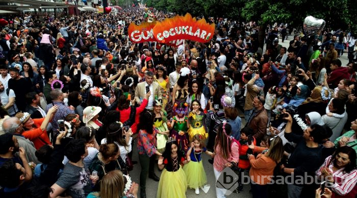 Adana'da Portakal Çiçeği Karnavalı renkli görüntülerle sona erdi
