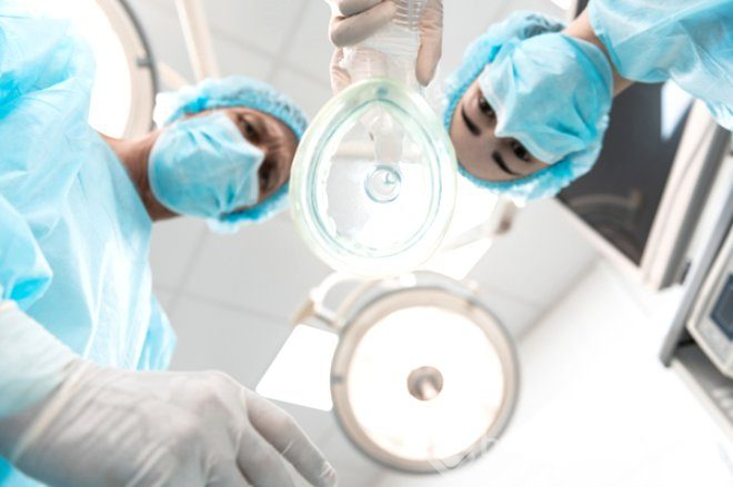 Ameliyat masasında gözü oyulurken uyandı! Doktorlar uyanık olduğunu anlamadı