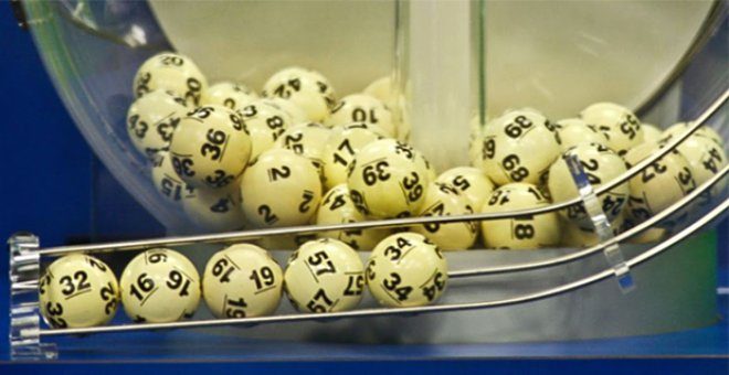 Kitap arasında unuttukları Loto kuponuna büyük ikramiye çıktı!