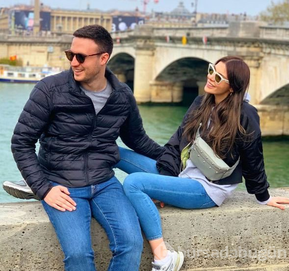 Hatice Şendil ile Burak Sağyaşar, Paris'te aşka geldi
