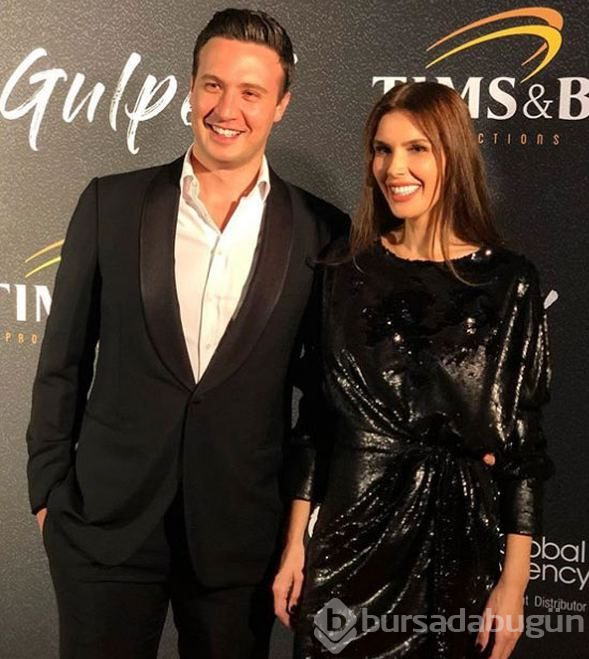 Hatice Şendil ile Burak Sağyaşar, Paris'te aşka geldi
