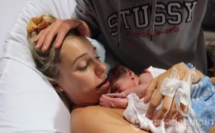 Youtuber Sarah Stevenson doğum anını paylaştı, izlenme rekoru kırdı