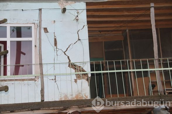 121 yapı depremde zarar gördü
