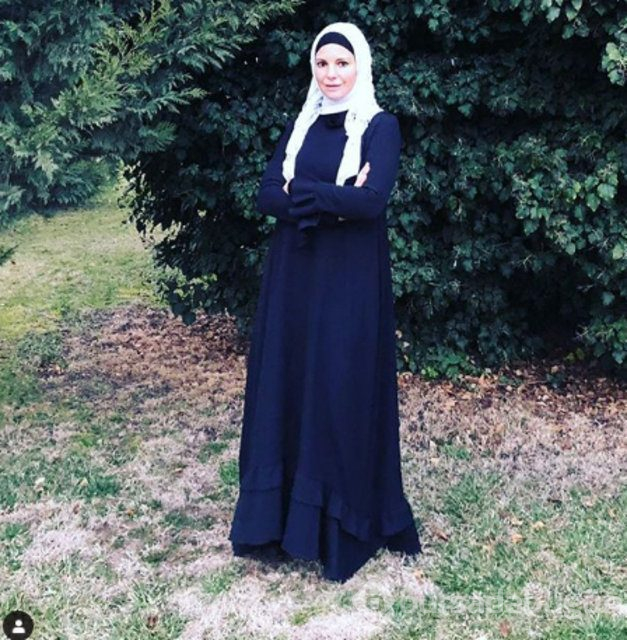 Burcu Çetinkaya Bucak başörtüsünü çıkardığını açıkladı
