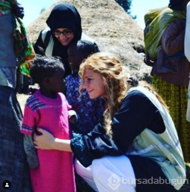 Burcu Çetinkaya Bucak başörtüsünü çıkardığını açıkladı
